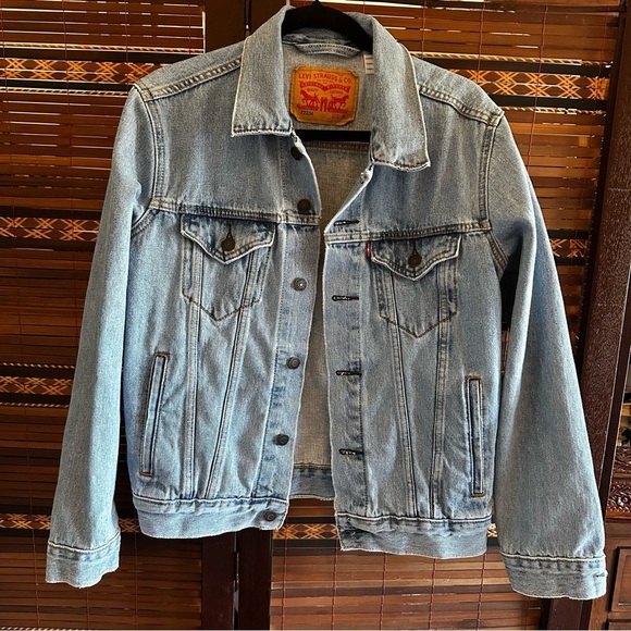 Levi’s trucker jacket - Picture 1 of 10